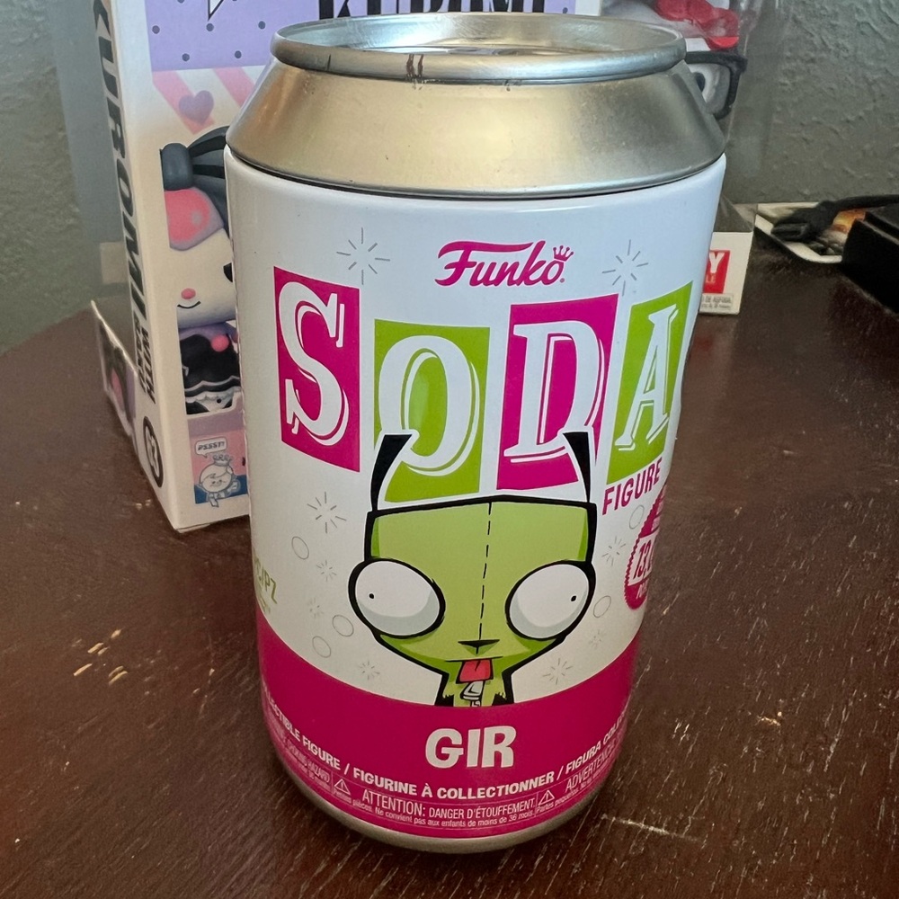 New sealed unope Funko Soda Gir
